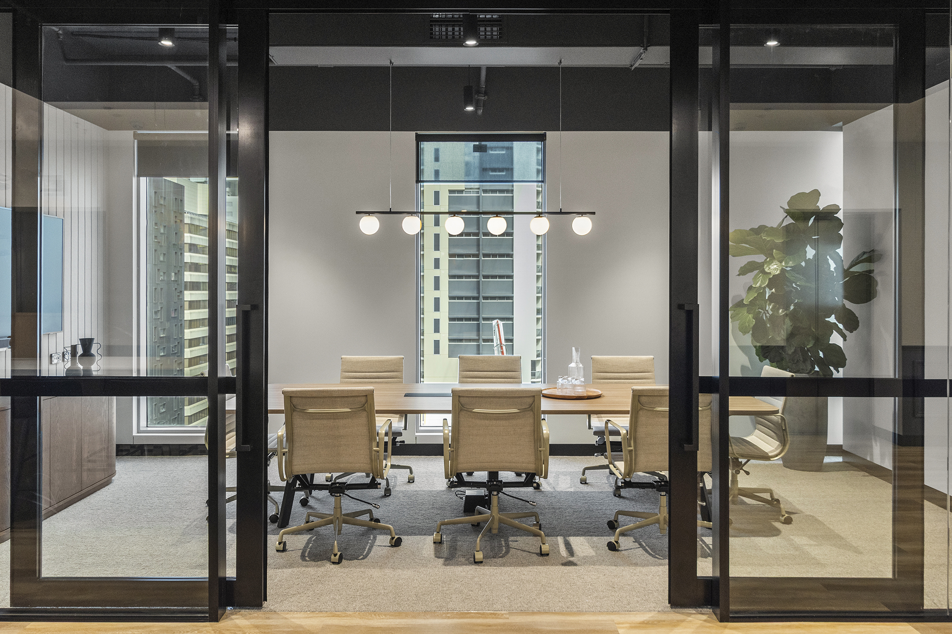 Guard Insurance Office 1 StudioBlackardt Acoufelt 03